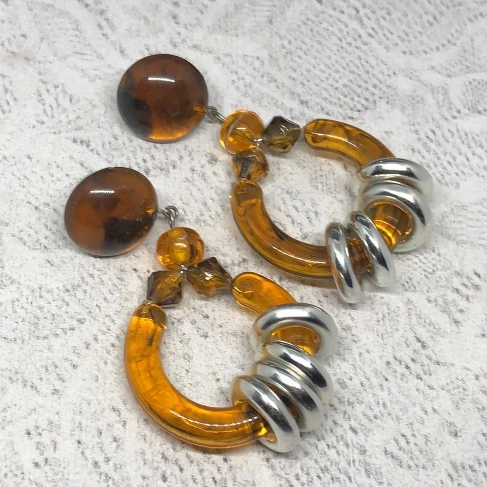 Vintage amber color lucite statement earrings dangle drop fun statement rings - Picture 2 of 4